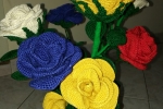 Bouquet di rose realizzate all'uncinetto mix di colori