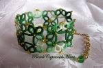 Bracciale verde al chiacchierino, perline dorate, cristallo verde