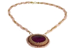 Collana corta perline rosa con grande pendente in pietra dura ovale agata viola