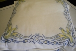 Cuscino in tela aida bianca ricamato a punto a croce in cotone azzurro-blu