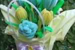Fiori verde acqua artificiali fatti a mano, lavorazione artigianale, bouquet