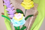 Glicine e fiori gialliartificiali fatti a mano, lavorazione artigianale, bouque