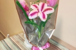 Fiori fucsia e rosa artificiali fatti a mano, lavorazione artigianale, bouquet