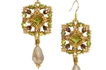 Orecchini pendenti particolari fatti a mano con perline  oro, verdi e marroni