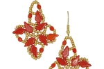 Orecchini pendenti rossi  fatti a mano con perline di vetro
