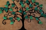 Quadro albero della vita decorato con cuori di carta