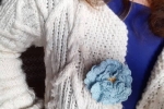 Spilla per abiti Fiorefermaglio in cotone colore azzurro chiaro